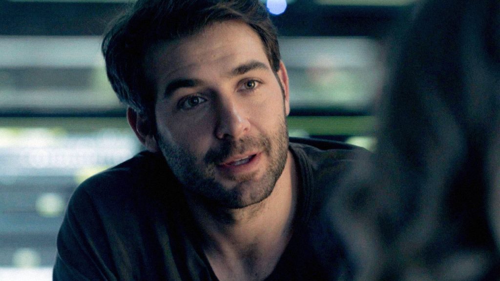 Zoo: 11 Best Apocalyptic TV Shows That You Can Binge-Watch in 2021