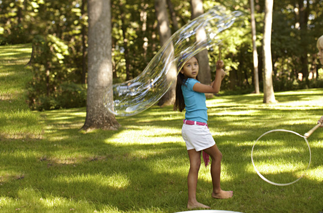 Big Bubble Wand- Who’ll make the biggest bubble?