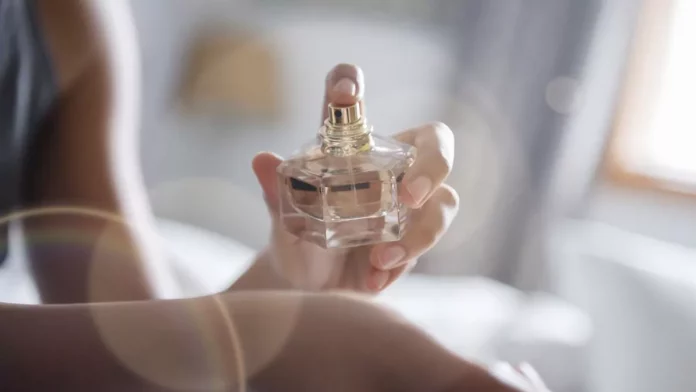 Should I Wear Perfume Every Day? The 40 Centuries Old Question Finally Answered!