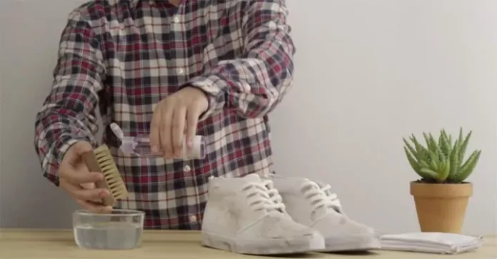 How To Clean White Boots? 5 Self-Tried Tips!