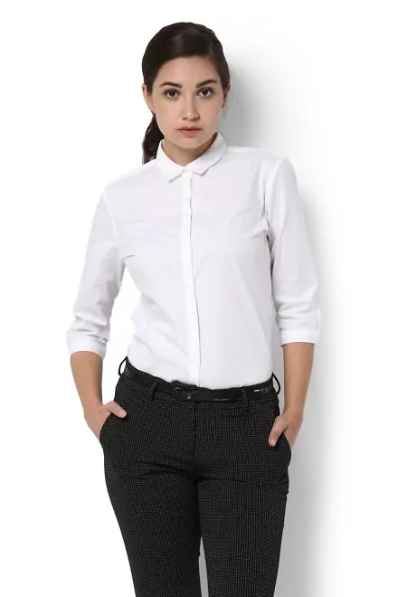 Pants and Buttoned Shirt For Your Interviews 