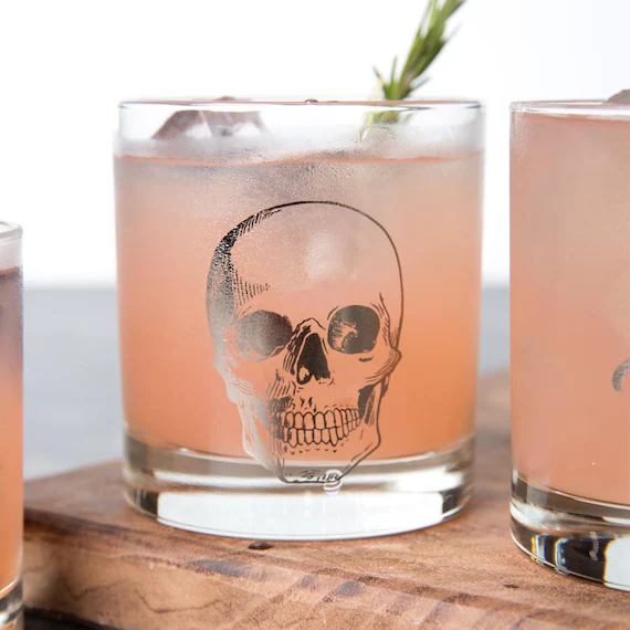 skull rocks cocktail glass: Halloween Gifts 