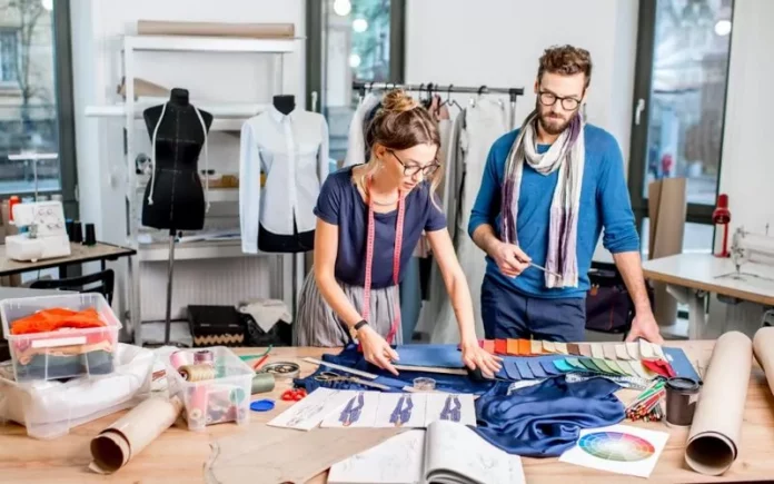 How To Become A Fashion Designer In London? Learn To Be A Pro!