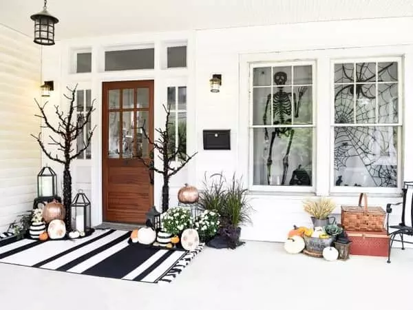 drenching in the festive spirits: 6 Awe-Inspiring Halloween Yard Decoration Ideas | Fill Your Home With Spooky Vibes!