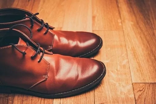 8# Leather Conditioners can Easily Get The Wrinkles Out Of Leather Shoes!