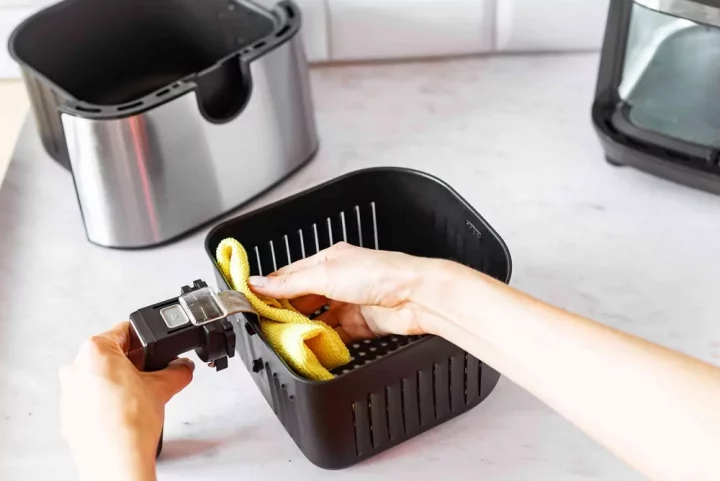 Steps To Follow To Clean An Oven Style Air Fryer