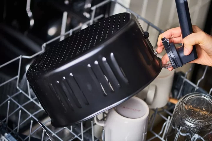 2# The Dos And Donts To Follow For Air Fryer Cleaning Process! 