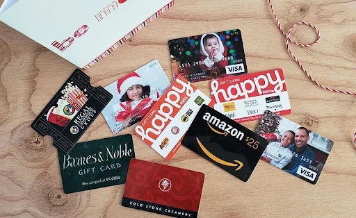 Holiday Gift Vouchers: Top 28 Brands To Pick For Holiday Vouchers & Gift Cards