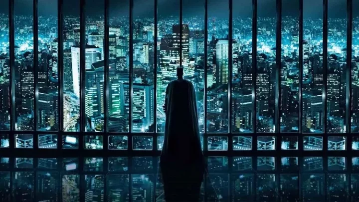 #2 How Beautiful Is Gotham City And Who Lives There?