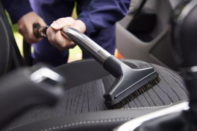 Method 5: How To Clean Leather Car Seats With Rubbing Alcohol? 
