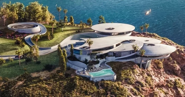 Tony Stark's House In Malibu | The Grandeur Of Malibu Mansion Will Cost You A Fortune!