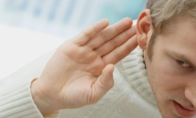Early Warning Signs That Indicate Hearing Loss | It's Time To Be Alert!