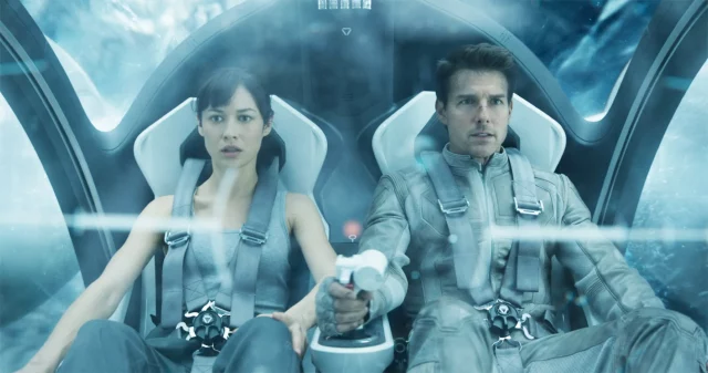 10 Exhilarating Movies Like Interstellar | Mind-Twisted Space Dramas!