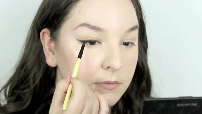 How To Use Eyeshadow As Eyeliner? 8 Easy Steps To Make A Shadow Eyeliner! 