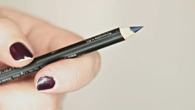 How To Sharpen Eyeliner Pencil? Get Intensely Colored Eyes!