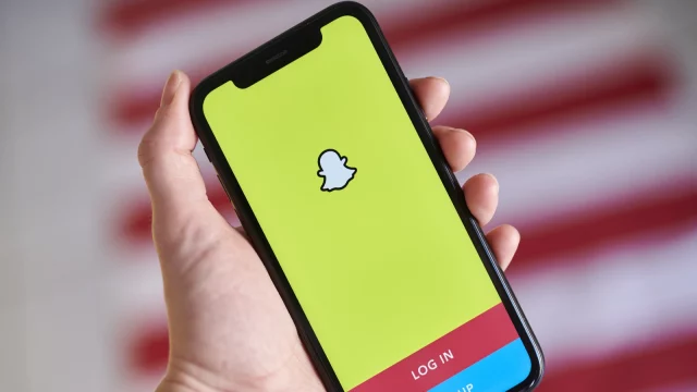 What Does FRL Mean On Snapchat, And What Are Its Uses?