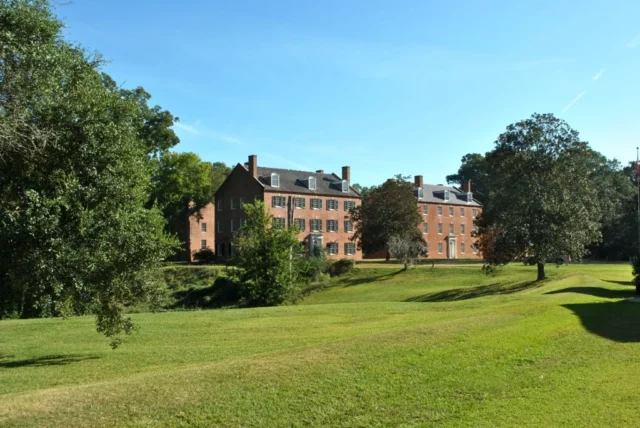 Where Was The Horse Soldiers Filmed? Bombastic Movie Locations To Visit!