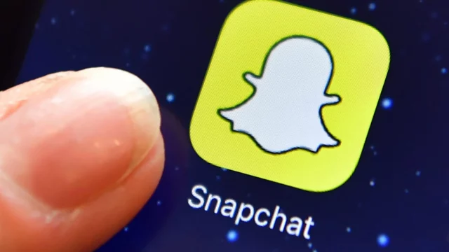 How To Hide Conversations On Snapchat In 2022? Sneaky Ways To Know!