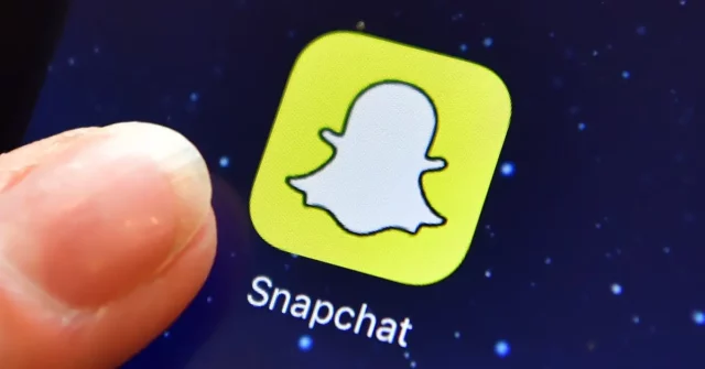 How To View Snapchat Stories Without Them Knowing? 4 Best Methods To Try!