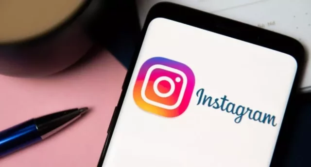What Does MHM Mean On Instagram? 4 Amusing Meanings!